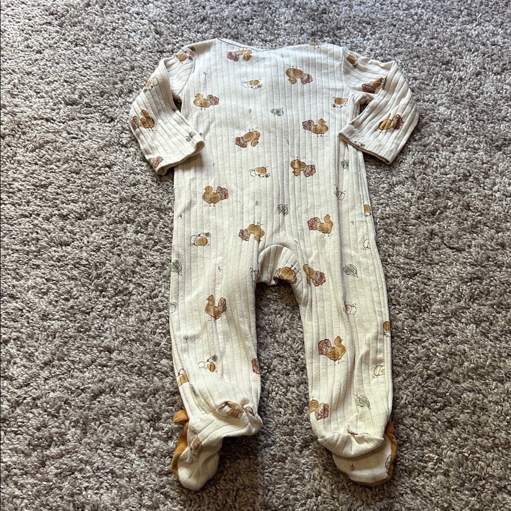 Carter's Cream Footed One Piece with Bear Pattern - Picture 3 of 4